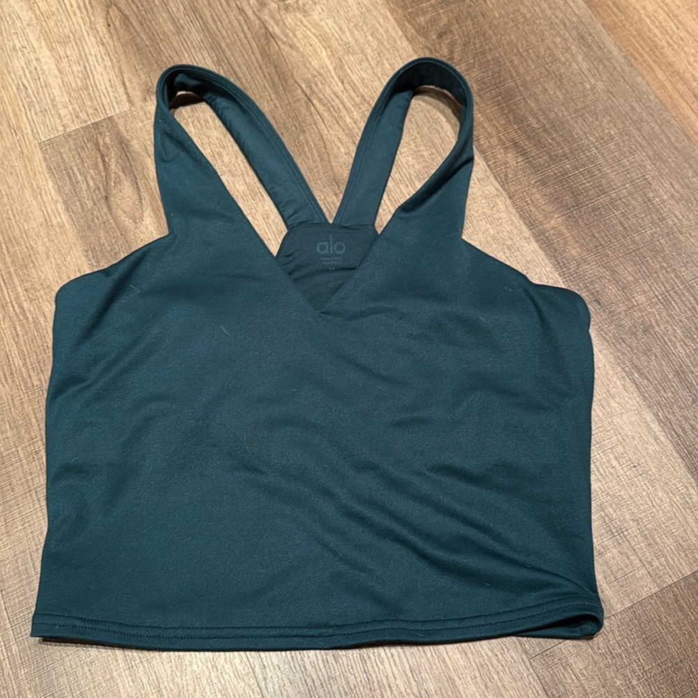 Alo tank top with built in bra